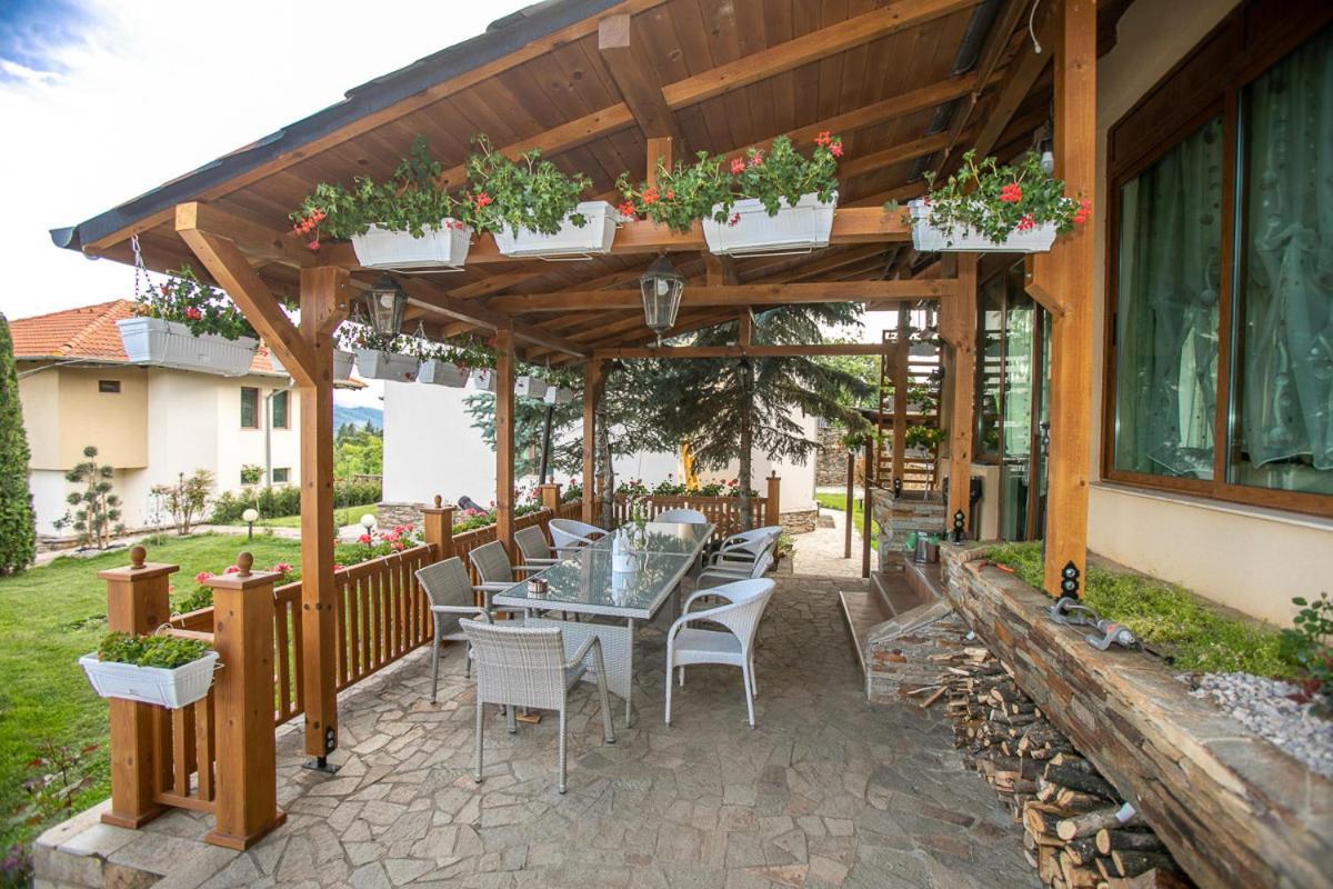 Vila Gardenia Gumoshtnik Dış mekan fotoğraf