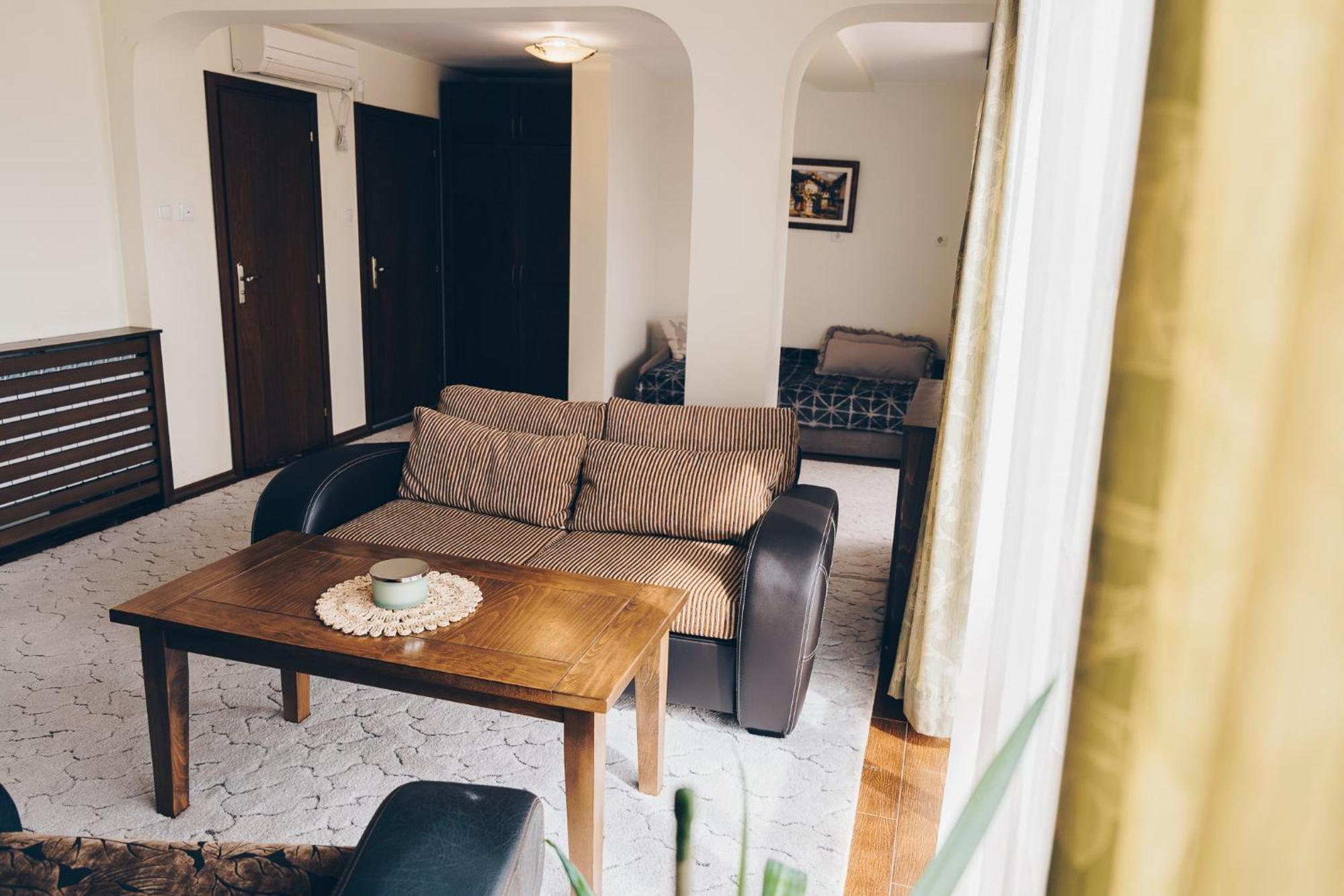 Vila Gardenia Gumoshtnik Dış mekan fotoğraf